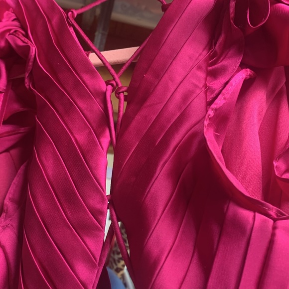 Mac Duggal Leena PLEATED RUFFLED CAP SLEEVE CUT OUT LACE UP GOWN 8 fushia - Picture 9 of 11